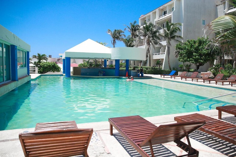 Hotel Solymar Beach Condos em Cancún - Piscina