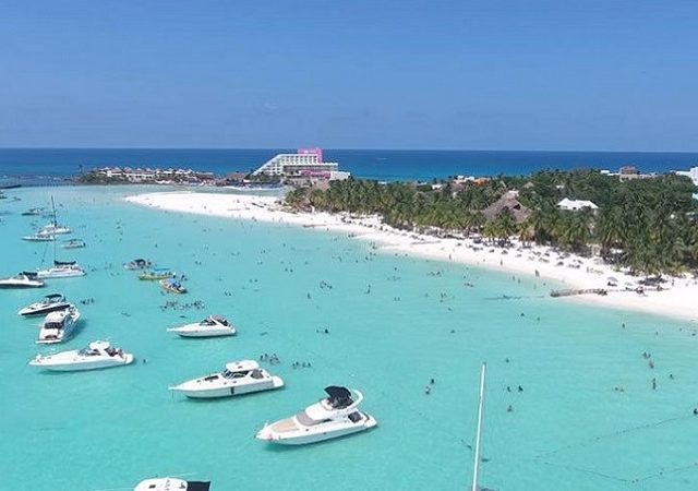 Cancún em março