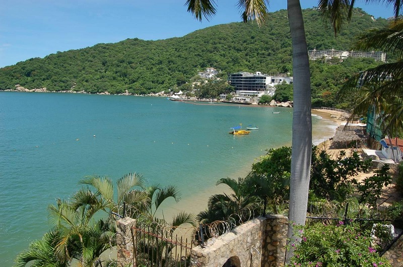Visita a la playa Pichilingue en Acapulco
