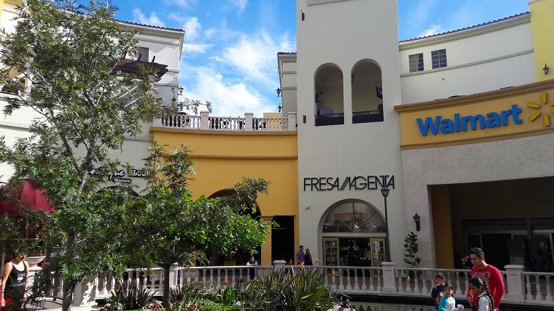 Tiendas del Centro Comercial Galerías Hipódromo en Tijuana