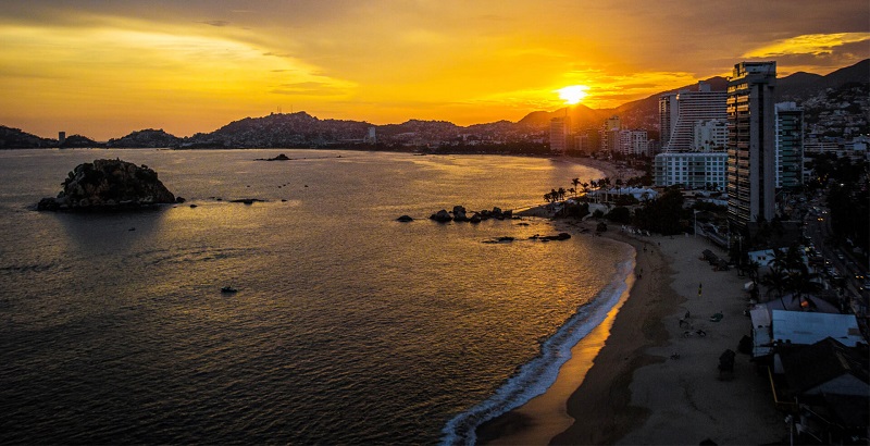 Puesta de sol en Acapulco