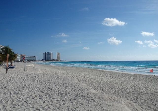 Qual é a praia mais tranquila em Cancún?