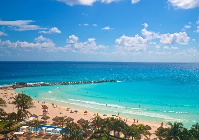 Qual é a praia mais animada em Cancún?